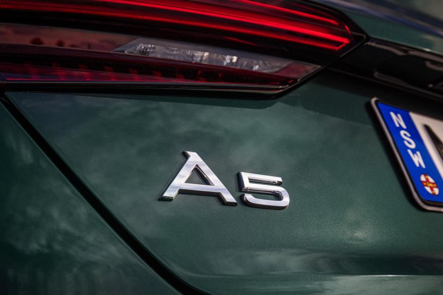 Логотип Audi A5 Coupe 2.0 TFSI Quattro 2017 года  (AU) (фото 10 из 14)